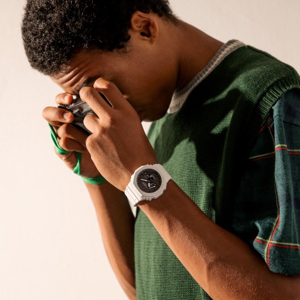 Casio GA-2100-7ADR Erkek Kol Saati 8 Casio GA-2100-7ADR Erkek Kol Saati - Görsel 6